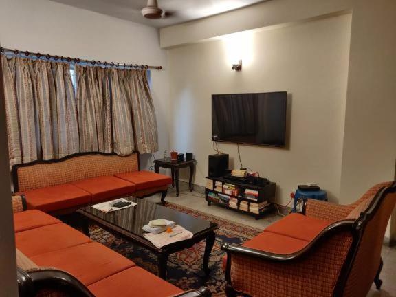 Lovely Couple Friendly Guest House Kolkata Ngoại thất bức ảnh